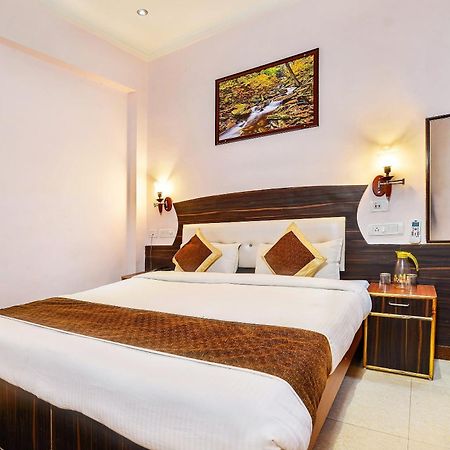 Merit Hotel Agra  Exterior foto